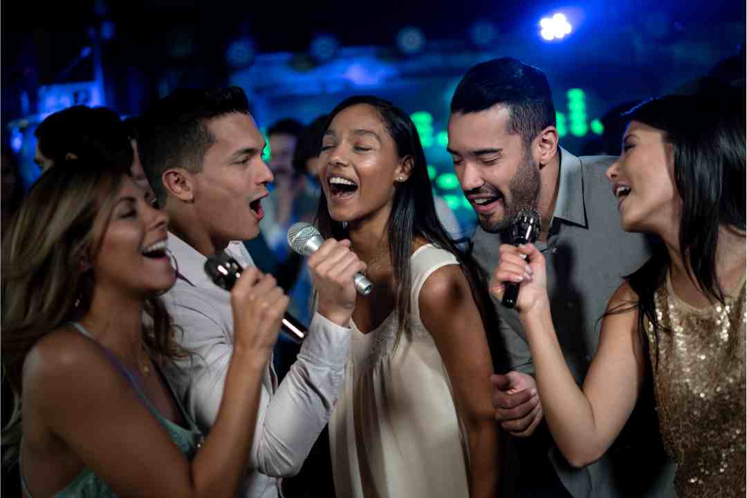 Exploring Vietnams Vibrant Karaoke Scene: Sing Your Heart Out!